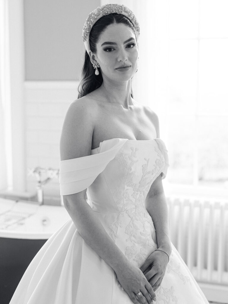 bridal portrait in black and white